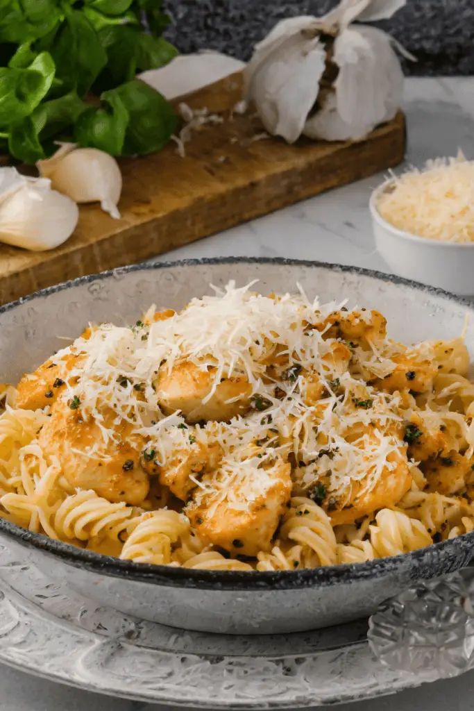 Garlic Parmesan Chicken Pasta 3